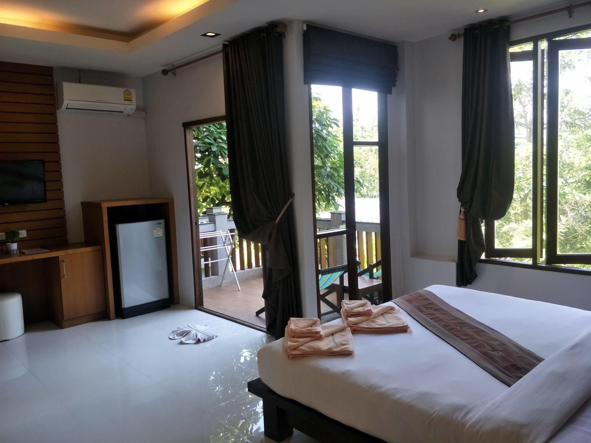 Lanta Intanin Resort - Sha Extra Plus Ko Lanta Exterior foto