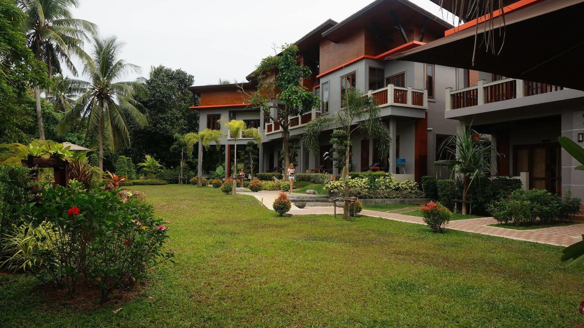 Lanta Intanin Resort - Sha Extra Plus Ko Lanta Exterior foto